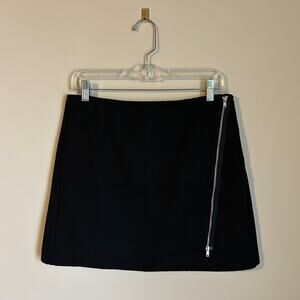 GAP Black Recycled Wool Lined Wrap Mini Skirt with Front Zipper Closure Size 6